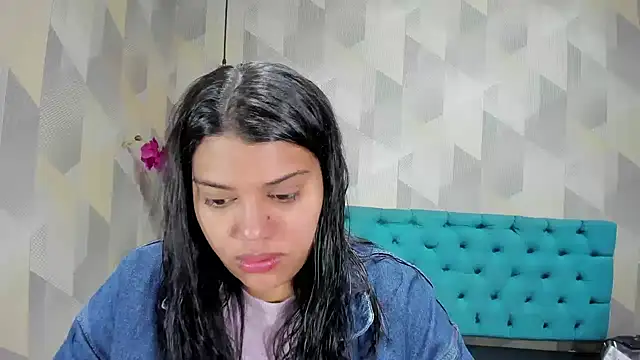 Snapshot of LindaBreeS chatting on October 5, 2025, 1:02 pm LindaBreeS online show from October 5, 2025, 1:02 pm