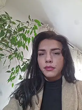 Snapshot of JolieLizz chatting on October 31, 2025, 10:01 am JolieLizz online show from October 31, 2025, 10:01 am