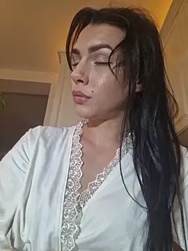 Snapshot of JolieLizz chatting on October 28, 2025, 3:55 pm JolieLizz online show from October 28, 2025, 3:55 pm