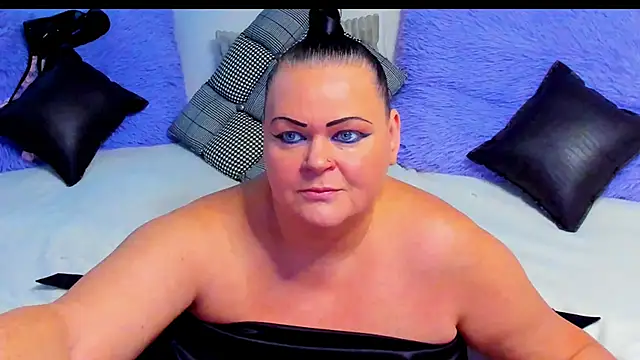 MilanaBiegert online show from December 4, 2025, 11:20 am