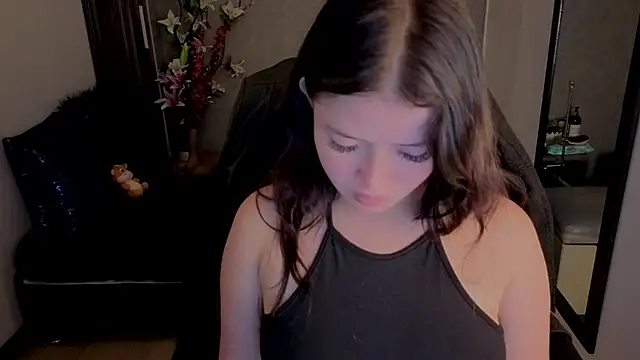 Snapshot of almma_shy chatting on October 1, 2025, 2:32 pm almma shy online show from October 1, 2025, 2:32 pm