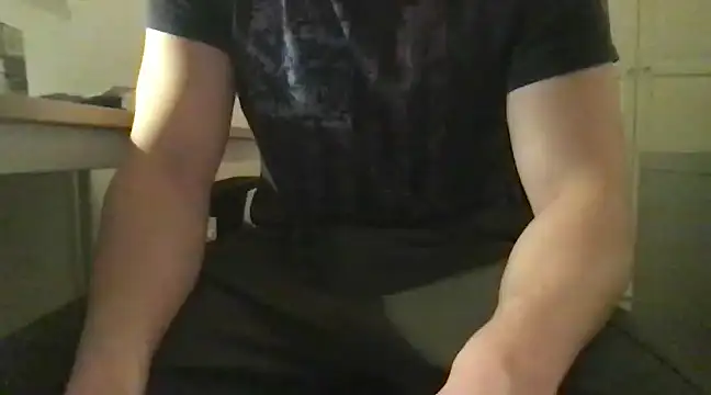 jungcock3210 online show from January 19, 2025, 4:46 pm