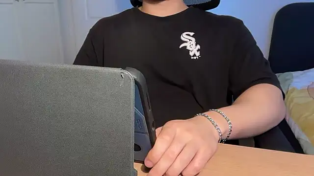 jungcock3210 online show from November 21, 2025, 1:10 pm