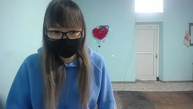 Snapshot of elllaaxx chatting on February 13, 2025, 4:00 am elllaaxx online show from February 13, 2025, 4:00 am