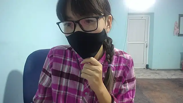 Snapshot of elllaaxx chatting on October 10, 2025, 3:29 am elllaaxx online show from October 10, 2025, 3:29 am