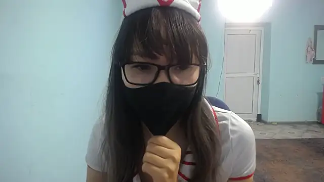 elllaaxx online show from November 9, 2025, 5:00 am