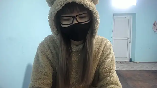 Snapshot of elllaaxx chatting on March 1, 2025, 3:43 am elllaaxx online show from March 1, 2025, 3:43 am