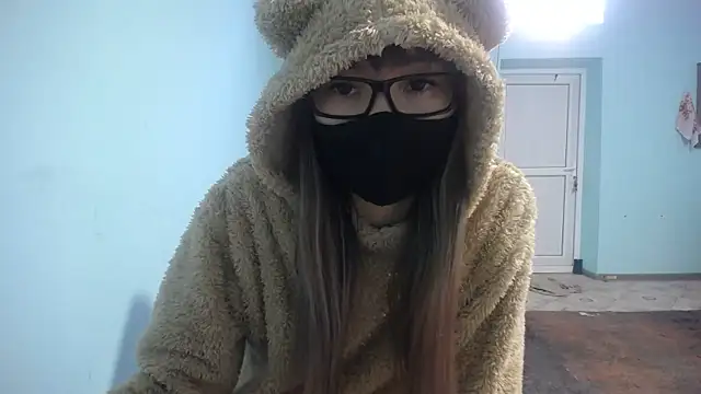 Snapshot of elllaaxx chatting on March 4, 2025, 3:33 am elllaaxx online show from March 4, 2025, 3:33 am