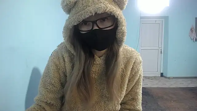 Snapshot of elllaaxx chatting on February 21, 2025, 4:29 am elllaaxx online show from February 21, 2025, 4:29 am