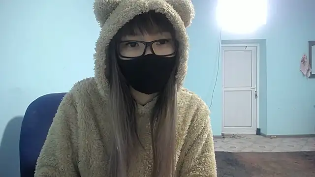 Snapshot of elllaaxx chatting on March 5, 2025, 4:02 am elllaaxx online show from March 5, 2025, 4:02 am