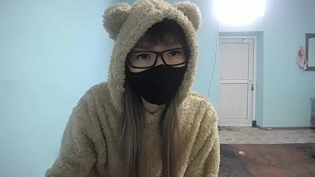 Snapshot of elllaaxx chatting on March 4, 2025, 9:29 am elllaaxx online show from March 4, 2025, 9:29 am