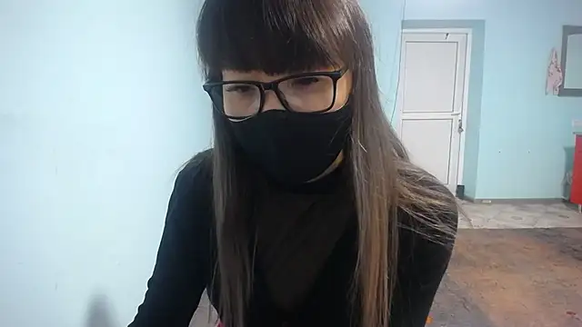 elllaaxx online show from November 4, 2025, 3:43 am