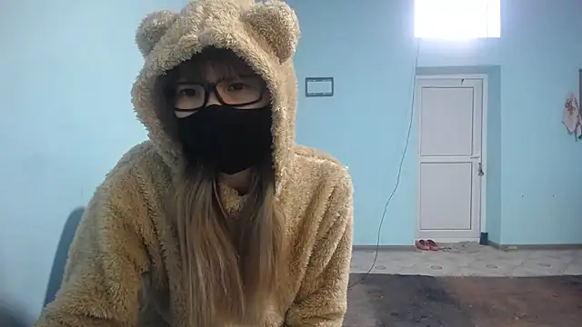 Snapshot of elllaaxx chatting on February 24, 2025, 3:33 am elllaaxx online show from February 24, 2025, 3:33 am