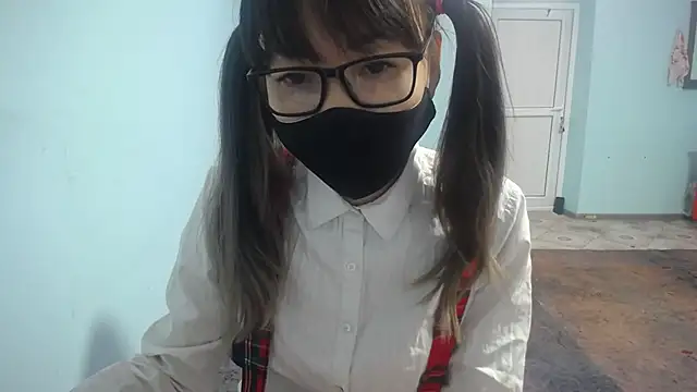 Snapshot of elllaaxx chatting on October 9, 2025, 4:24 am elllaaxx online show from October 9, 2025, 4:24 am