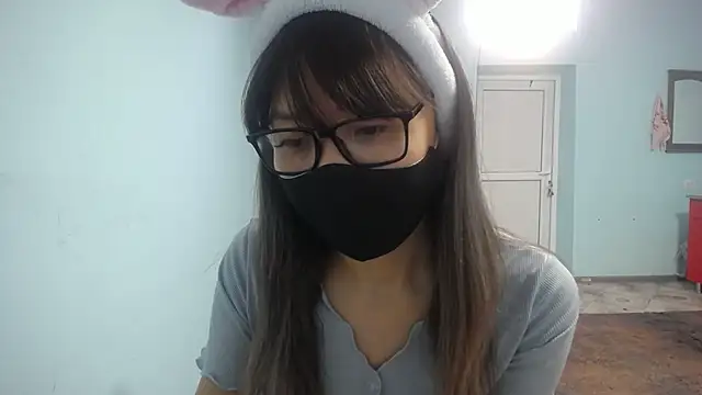 Snapshot of elllaaxx chatting on October 22, 2025, 4:12 am elllaaxx online show from October 22, 2025, 4:12 am