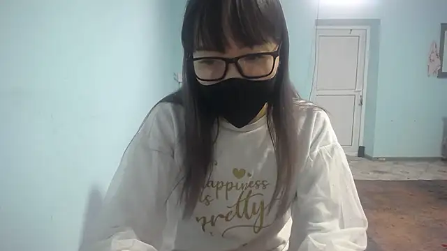 Snapshot of elllaaxx chatting on September 17, 2025, 3:52 am elllaaxx online show from September 17, 2025, 3:52 am