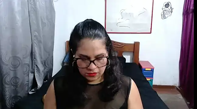 Snapshot of Mistresskloe01 chatting on January 8, 2025, 12:47 pm Mistresskloe01 online show from January 8, 2025, 12:47 pm