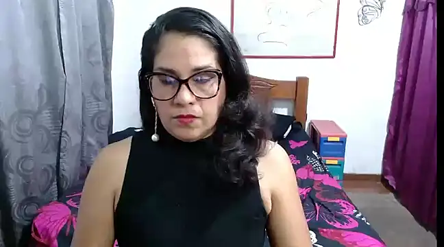 Snapshot of Mistresskloe01 chatting on January 13, 2025, 12:35 pm Mistresskloe01 online show from January 13, 2025, 12:35 pm