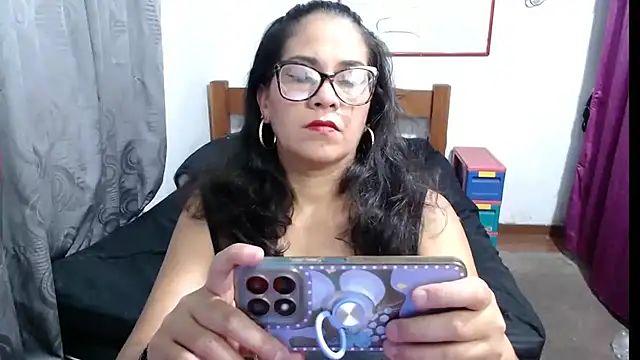Snapshot of Mistresskloe01 chatting on February 20, 2025, 12:47 pm Mistresskloe01 online show from February 20, 2025, 12:47 pm