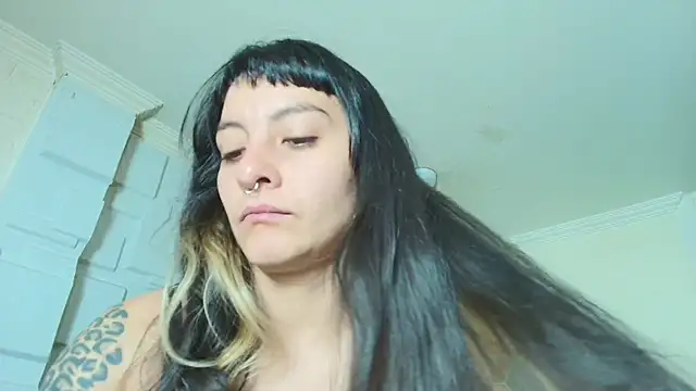 Naughty Kittenm online show from November 17, 2025, 11:25 am