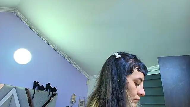 Naughty Kittenm online show from October 13, 2025, 10:06 am