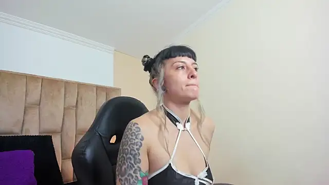 Naughty Kittenm online show from March 22, 2025, 11:42 am