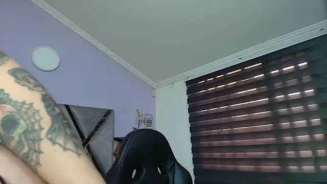 Naughty Kittenm online show from October 3, 2025, 11:34 am