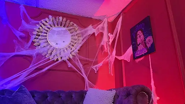 Snapshot of Julieta_Russell chatting on October 22, 2025, 11:20 am Julieta Russell online show from October 22, 2025, 11:20 am