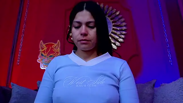 Snapshot of Julieta_Russell chatting on September 29, 2025, 11:49 am Julieta Russell online show from September 29, 2025, 11:49 am