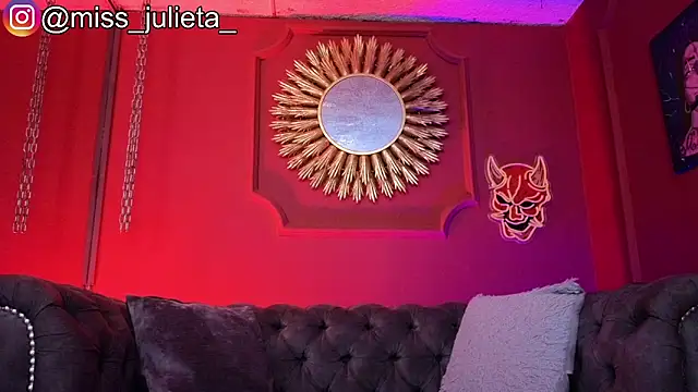 Snapshot of Julieta_Russell chatting on June 20, 2026, 12:32 pm Julieta Russell online show from June 20, 2026, 12:32 pm