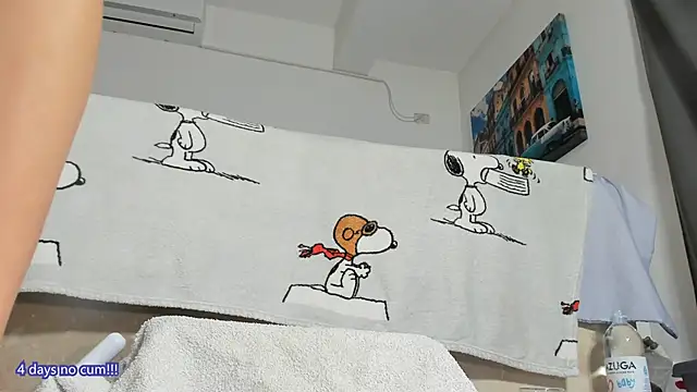 Bornforporn  online show from December 3, 2025, 9:53 am