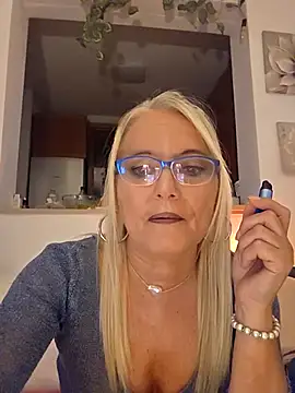 kikkastar online show from October 8, 2025, 7:36 pm