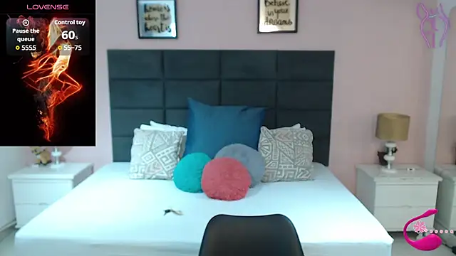 MadisonJenner online show from September 22, 2025, 11:27 am