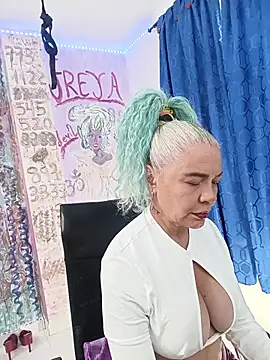 freyadevil333 online show from July 25, 2026, 12:55 pm