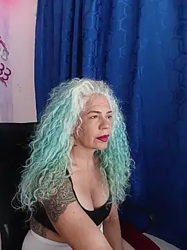 freyadevil333 online show from April 25, 2026, 1:08 am