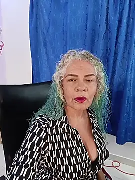 freyadevil333 online show from June 8, 2026, 1:55 pm