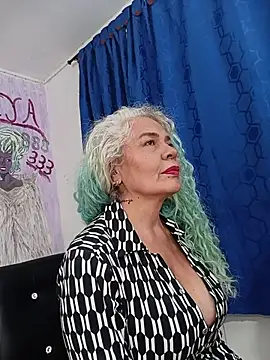 freyadevil333 online show from July 17, 2026, 6:43 am