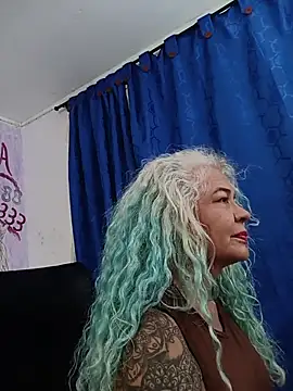 freyadevil333 online show from July 19, 2026, 10:12 am