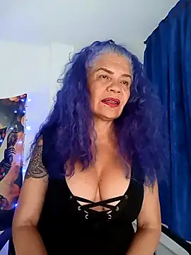 freyadevil333 online show from February 18, 2025, 10:27 am