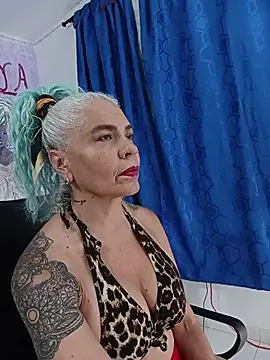 freyadevil333 online show from July 22, 2026, 3:52 am
