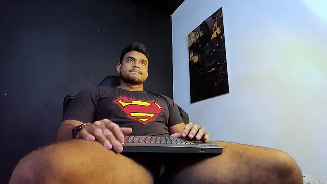 Big furry bear13 online show from April 14, 2026, 2:55 pm