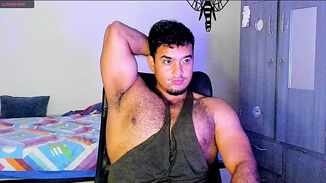 Big furry bear13 online show from January 24, 2025, 9:17 am