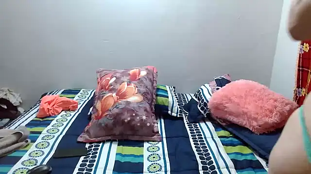 Snapshot of Sweet_bigass chatting on March 1, 2025, 1:32 am Sweet bigass online show from March 1, 2025, 1:32 am
