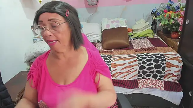 Mrs mommy  online show from February 12, 2026, 7:24 pm