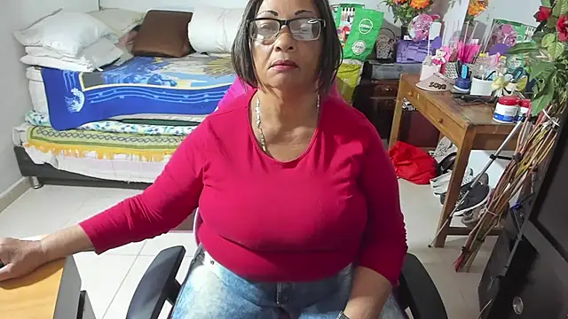 Snapshot of Mrs_mommy_ chatting on September 24, 2025, 4:57 pm Mrs mommy  online show from September 24, 2025, 4:57 pm