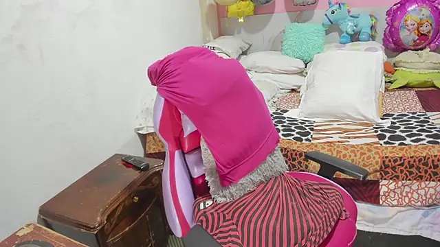 Mrs mommy  online show from February 5, 2026, 10:49 pm