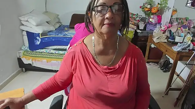 Snapshot of Mrs_mommy_ chatting on September 19, 2025, 11:20 pm Mrs mommy  online show from September 19, 2025, 11:20 pm