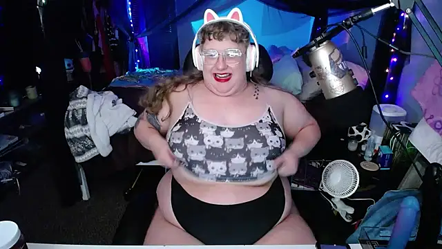 Snapshot of FatVeronica chatting on January 29, 2025, 9:55 am FatVeronica online show from January 29, 2025, 9:55 am