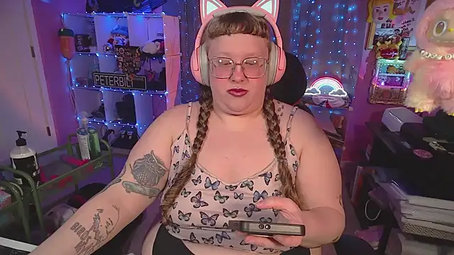 Snapshot of FatVeronica chatting on March 14, 2026, 9:15 am FatVeronica online show from March 14, 2026, 9:15 am