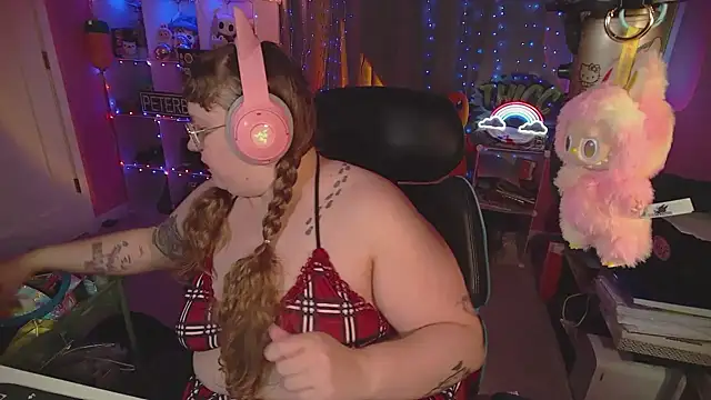 Snapshot of FatVeronica chatting on February 7, 2026, 2:03 pm FatVeronica online show from February 7, 2026, 2:03 pm
